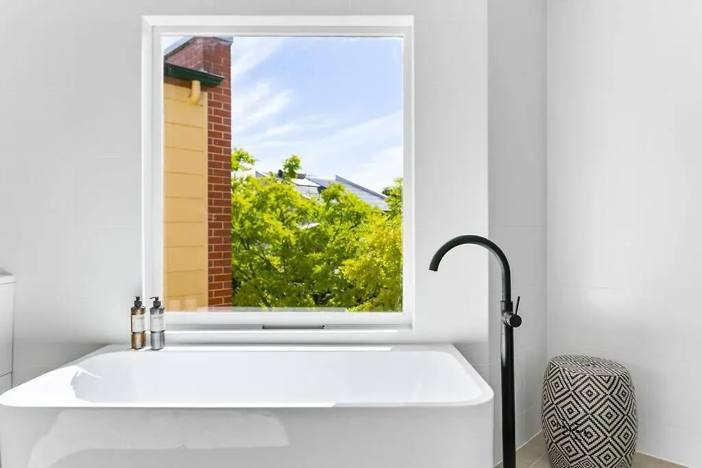 Manhattan Style 3 Story Luxury In St Peters Adelaide