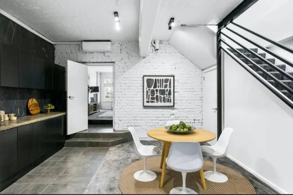 Nyaraló Manhattan Style 3 Story Luxury In St Peters Adelaide