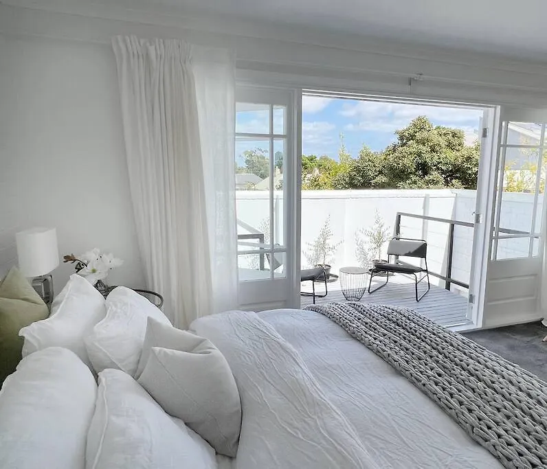 Manhattan Style 3 Story Luxury In St Peters Adelaide 0*,