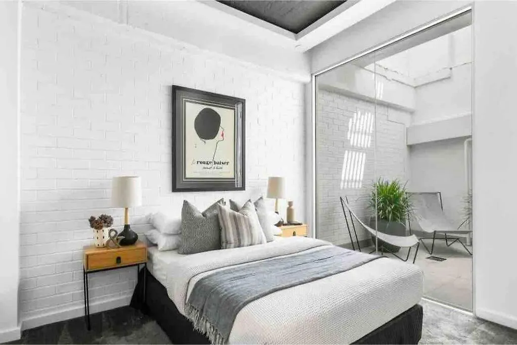 Manhattan Style 3 Story Luxury In St Peters Adelaide